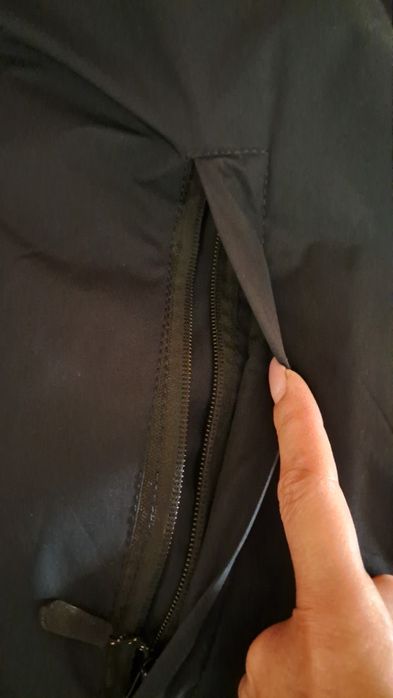 Продам чоловічу зимову куртку