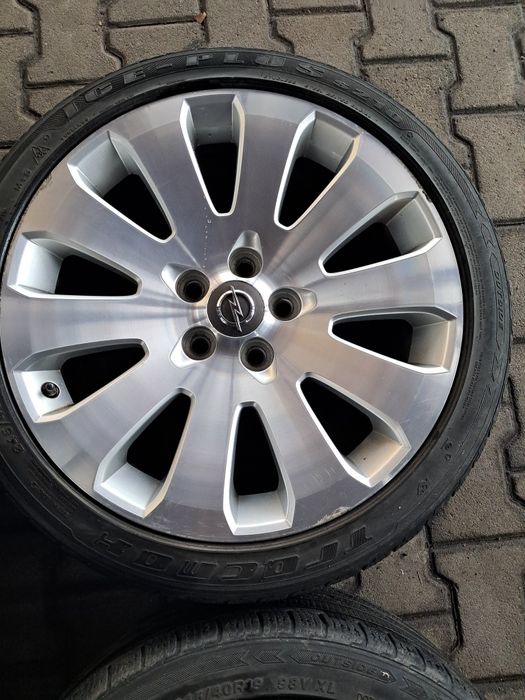 Felgi opel insignia 5x120 8.5 j 19 et 45  plus opony zimowe