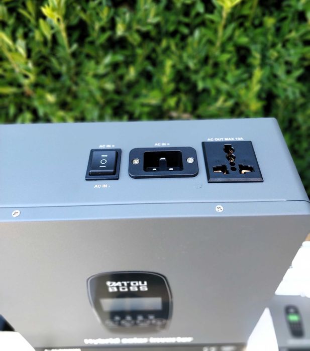 Inversor Híbrido DATOUBOSS 24V 3300W MPPT 5kW Off-Grid