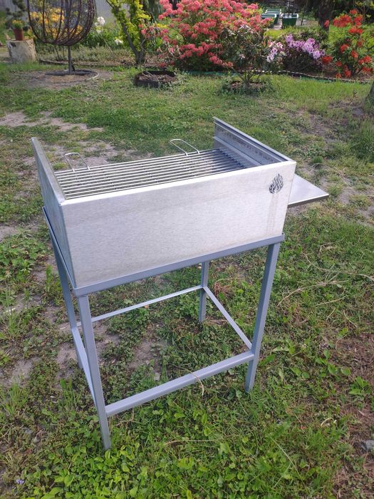 Grill nierdzewny