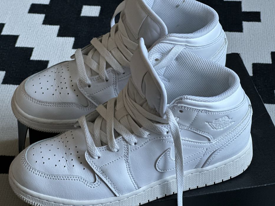 Buty Nike Air Jordan 1 Mid (GS) oryginalne 37,5