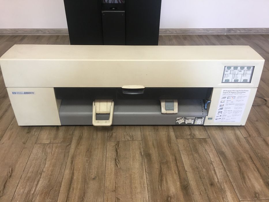 Принтер hp! В хорошем состоянии!
