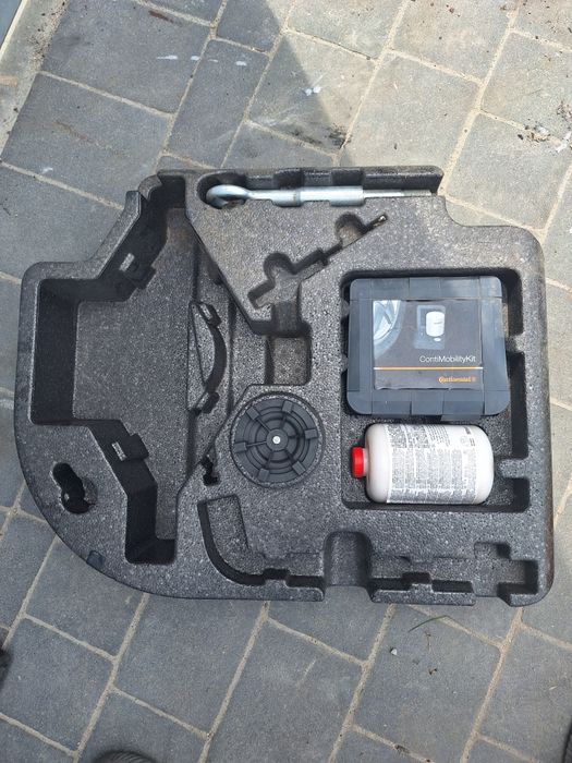 Zestaw naprawczy koła pompka hak Volvo XC60