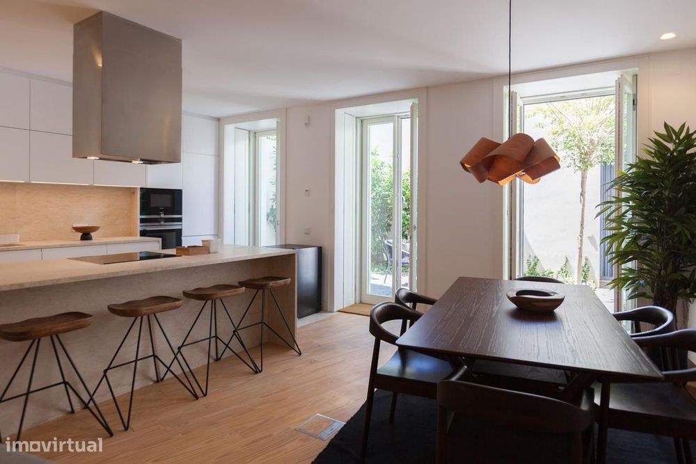 T2 Apartment with Swimming Pool, Avenida da Liberdade, Lisbon