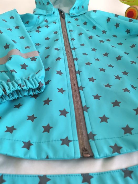 H&M piękna kurteczka przeciwdeszczowa