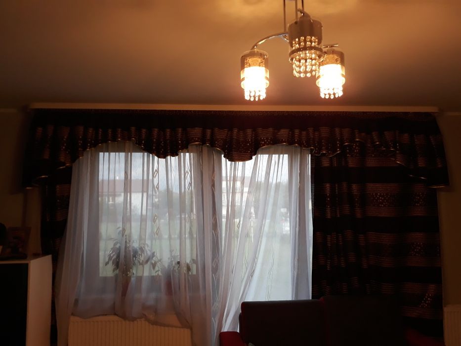 Sprzedam gotową gruba zasłonę i lambrekin