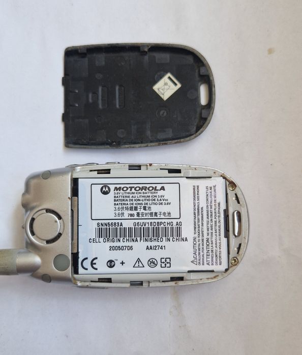 Telefon Motorola V-547