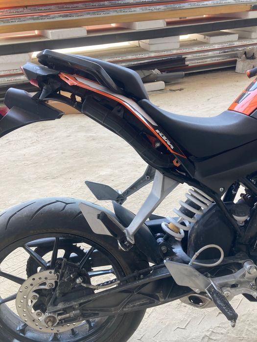 KTM duke 125 кубів