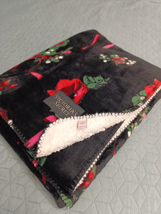 Оригінальний плед Victoria's Secret Plush Fleece Blanket
М'який плед В