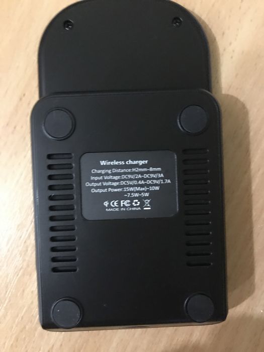 Беспроводная зардка.  2 в  1  Wireless. Charger