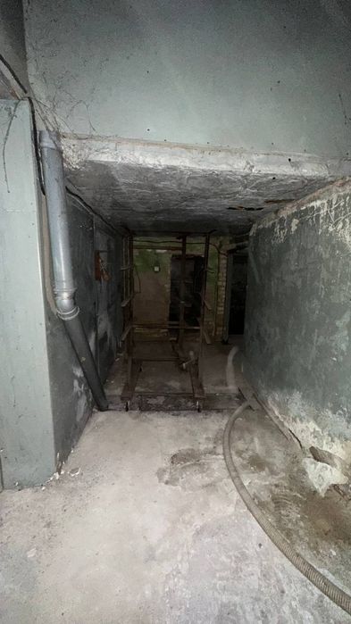 Виробничо-промисловий комплекс із земельною ділянкою