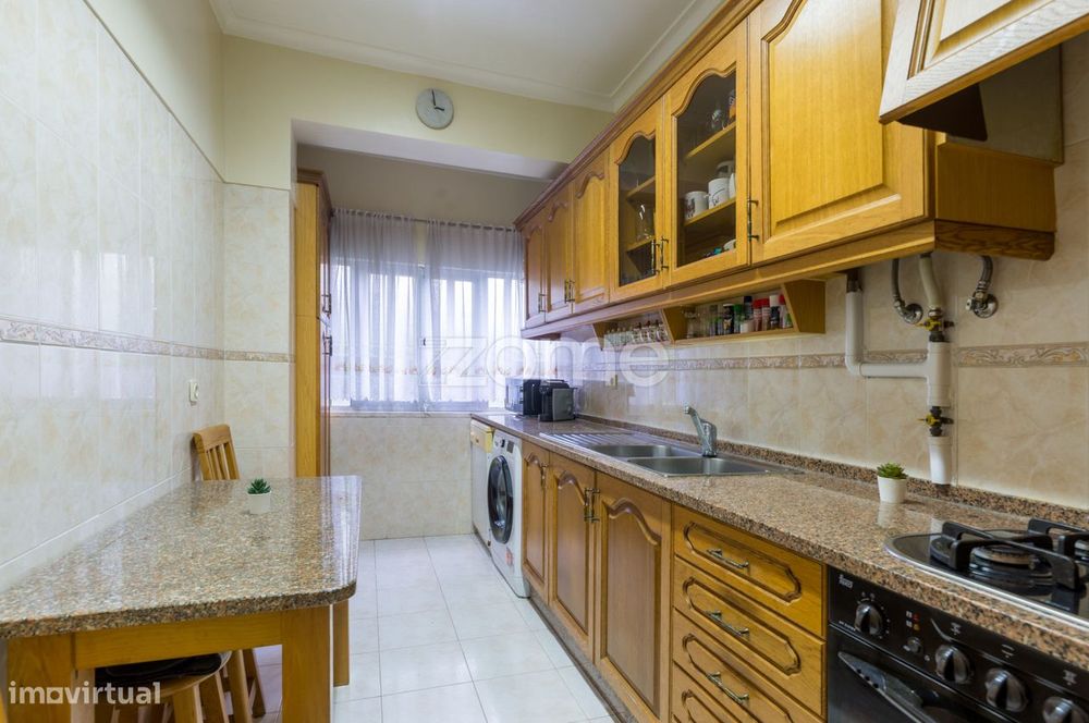 Apartamento T2+1 na Rinchoa