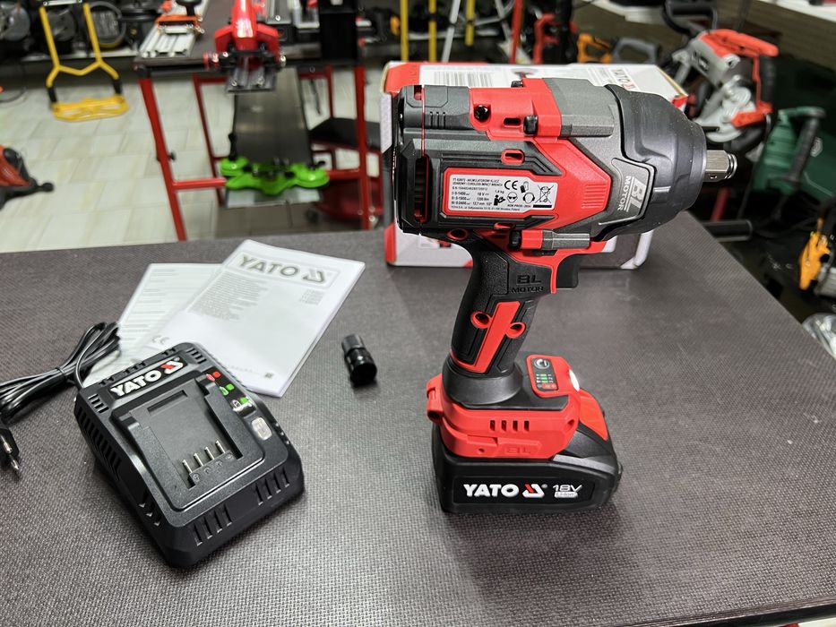 Гайковерт аккумуляторный 1200 Нм YATO YT-828072 (без АКБ и ЗУ)