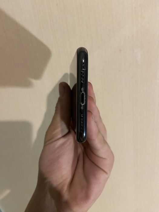 iPhone 10 X на 64  ГБ