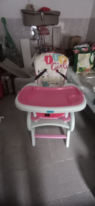 Годувальний столик