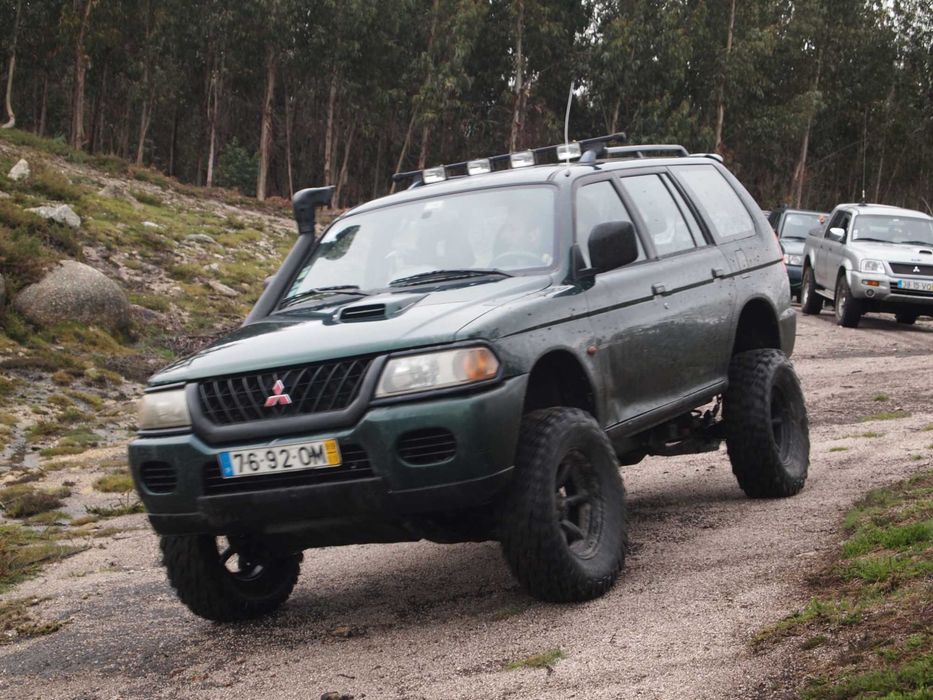Mitsubishi Pagero 1999