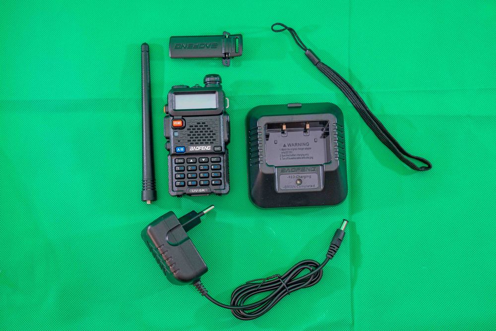 Baofeng walkie-talkie UV5R 8 watts! Novo na caixa