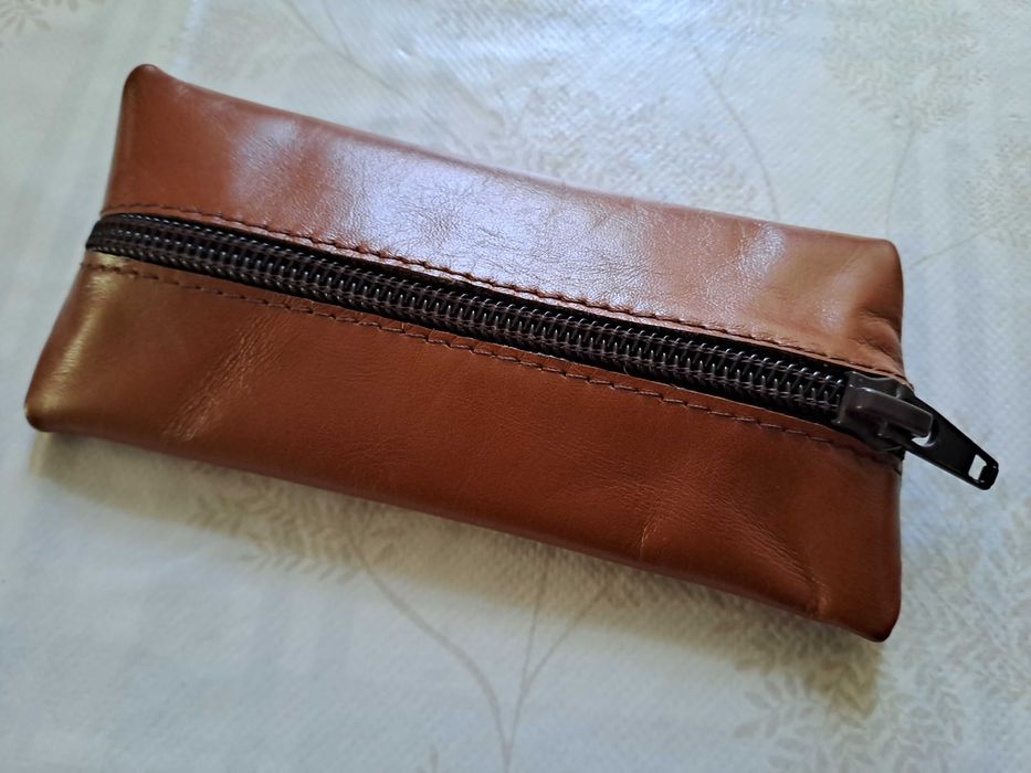 Brązowe etui na klucze - ręczna robota