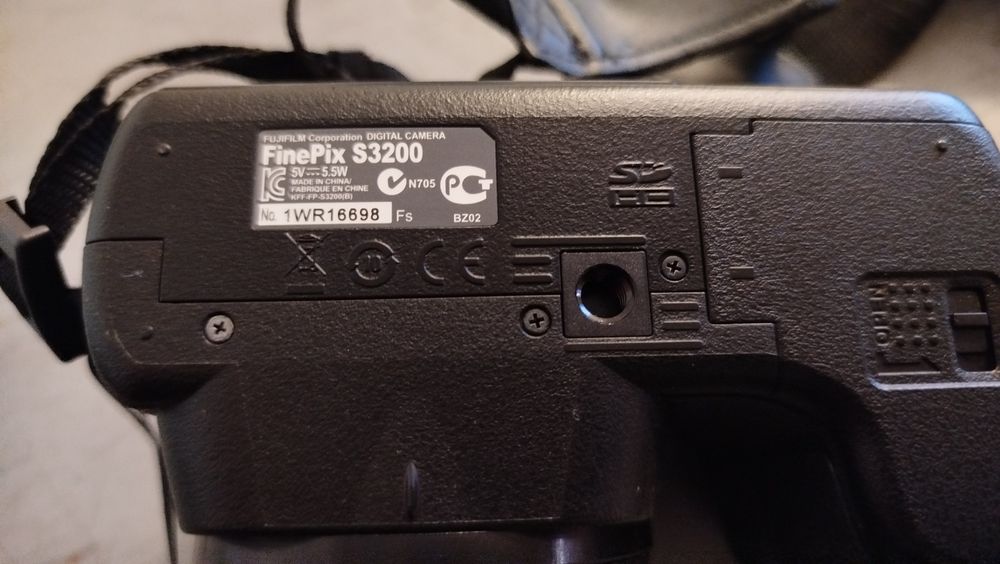 fujifilm finepix s3200 digital camera