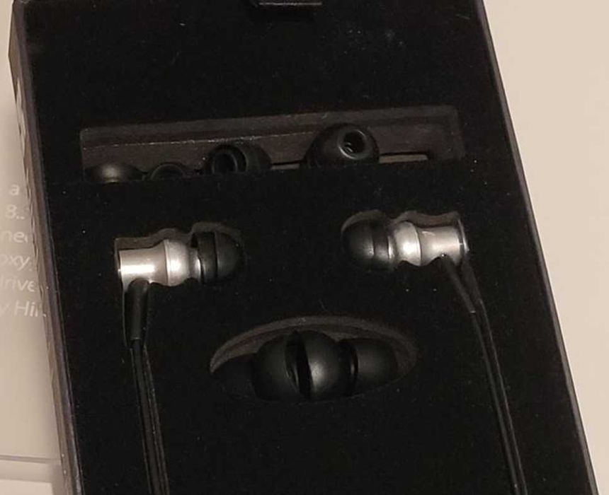 Vendo Earphones com Fios Hifiman RE-400 como novos