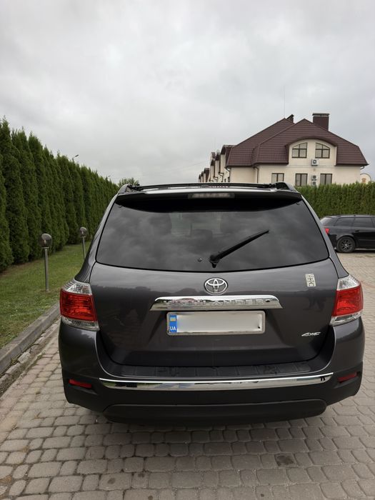 Toyota  Highlander