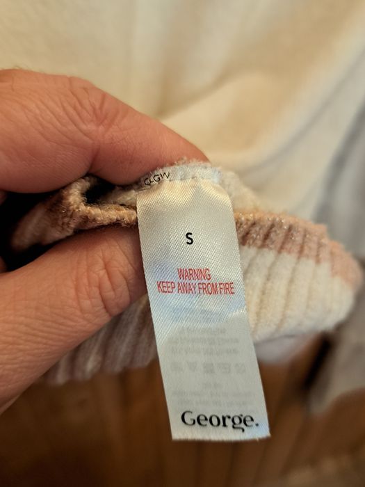 Sweterek damski  rozm.S/M