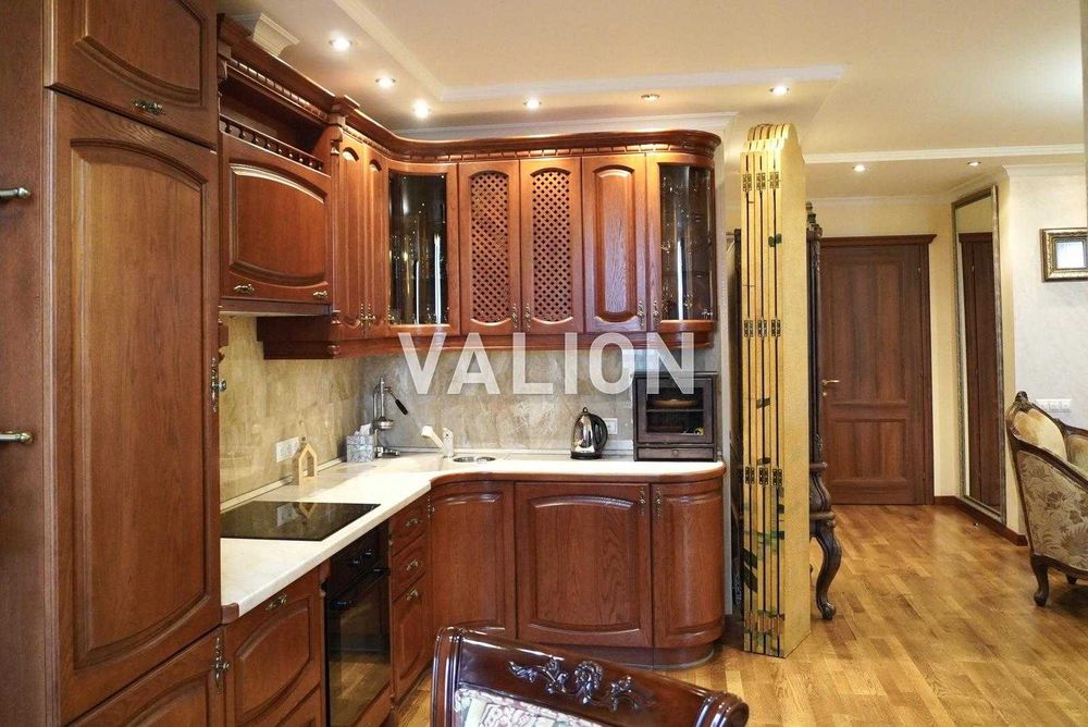Продаж 2 кім квартири вул. Гетьмана 1-Б метро Шулявська 5 хв.