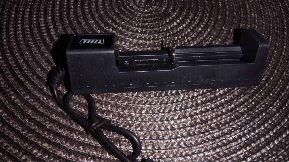 Ładowarka akumulatorkow