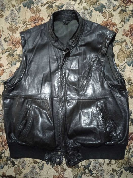 Мужская жилетка из НАТУРАЛЬНОЙ кожи, размер 52-56