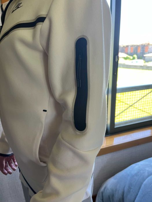 Casaco Nike Tech Fleece