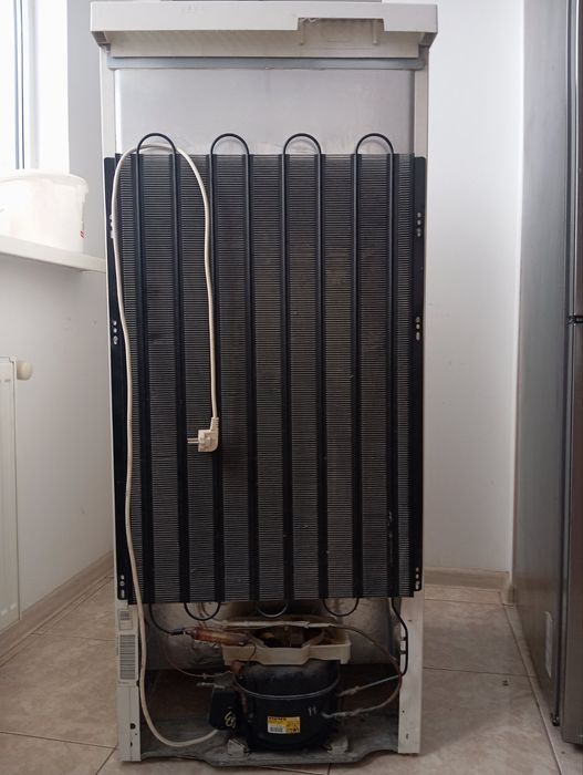 Холодильник  BOSCH