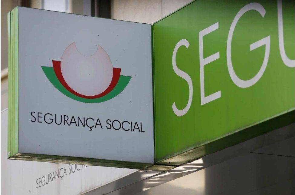 Declaração trimestral de rendimentos TVDE recibos verdes até 30 julho