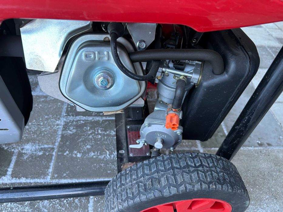 Бензино - газовий генератор Weima WM7000, однофазний (230 В), 7 кв