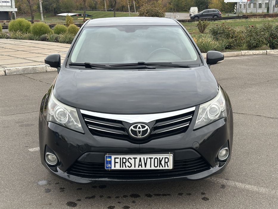 Toyota Avensis 2012