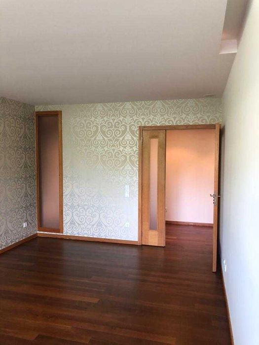 T1 - Bem localizado - impecável!
