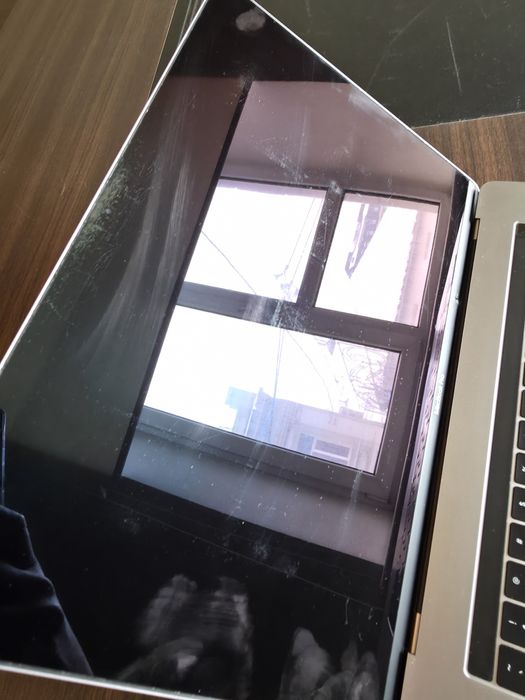 MacBook Pro  15" 2019