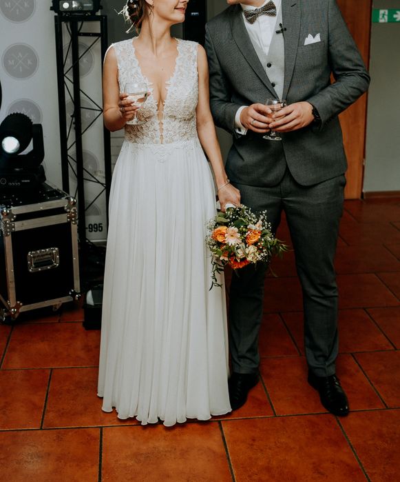 Przepiękna i zwiewna suknia ślubna z salonu Madonna 36/38