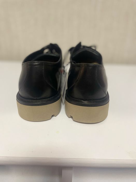 Шкіряні туфлі - дербі Zara чоловічі