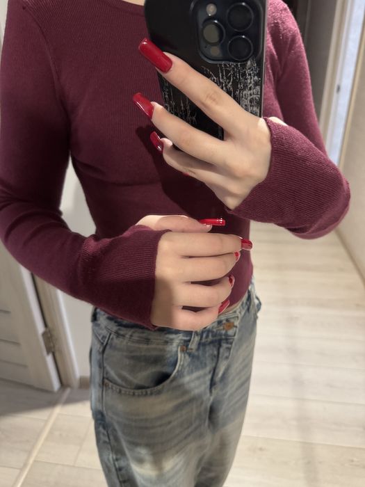 жіноча кофтинка