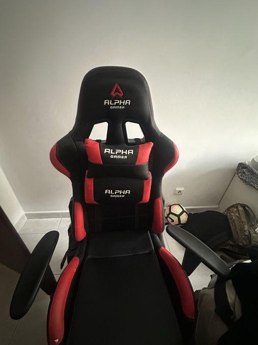 Cadeira gaming, Alpha Gamer vermelha e preta