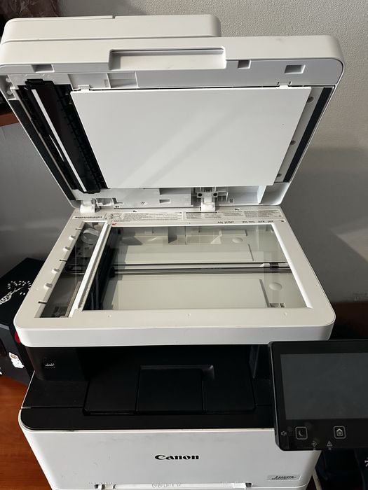 Кольоровий прінтер/сканер/ксерокс Canon i-senys mf6556cdw