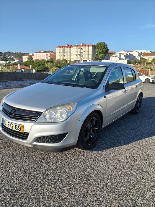 Opel Astra H 1.3 CDTI gasóleo foto 2