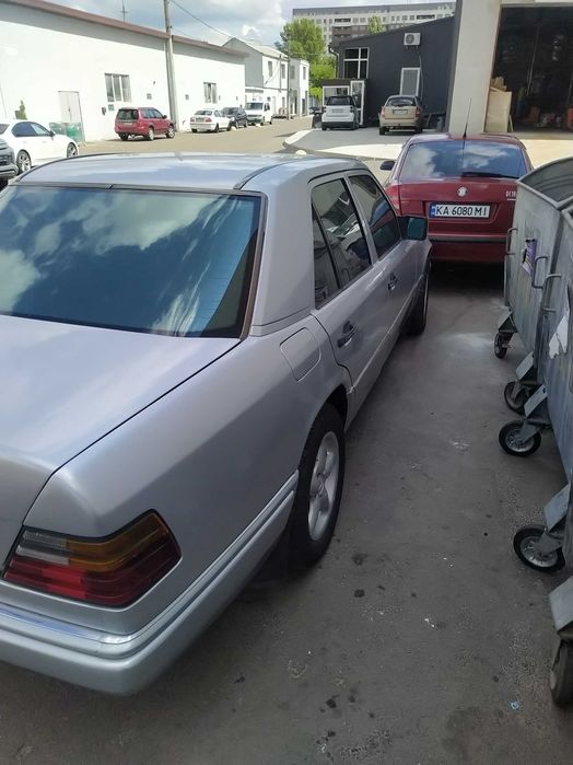 Продам Мерседес 124