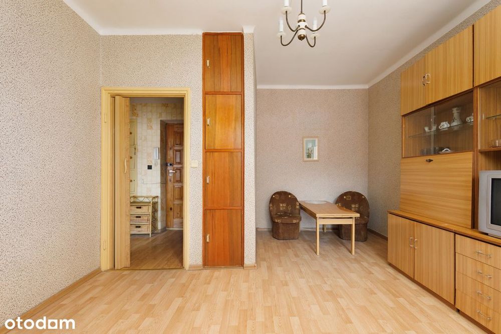 Kawalerka z ogromną dodatkową piwnicą i strychem!