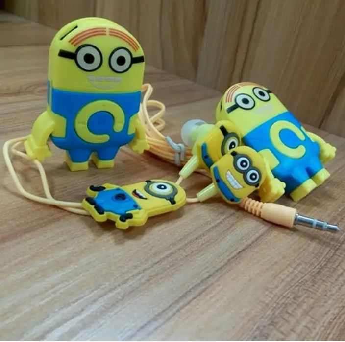 Плеер новый с наушниками Миньоны