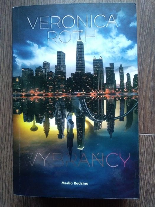 "Wybrańcy"- Veronica Roth