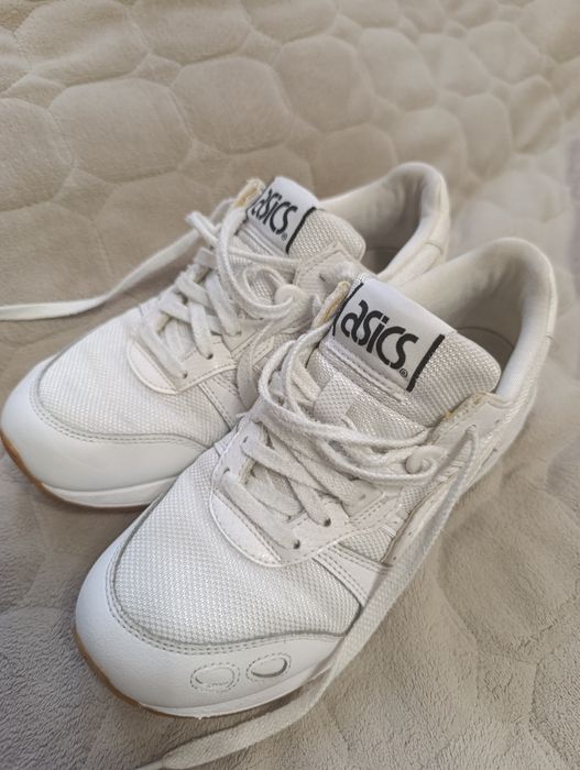 Жіночі кросівки ASICS 24,5 см білі оригінал