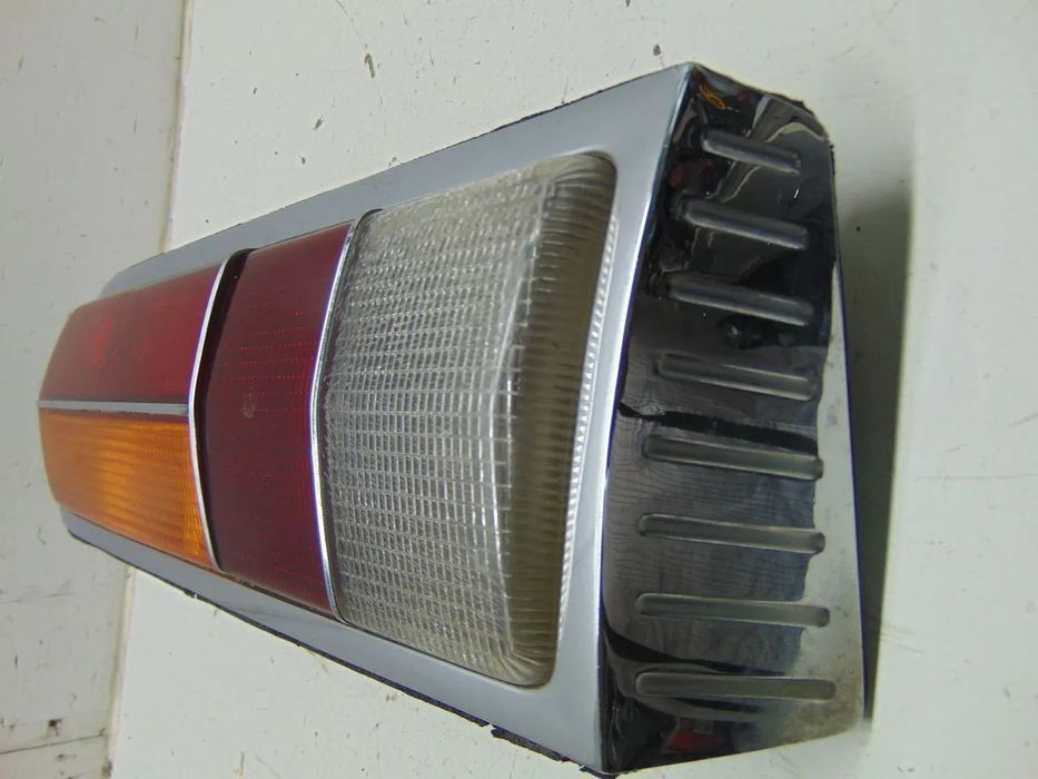 BMW E3 2500/2800/3000 farolim " usado em bom estado