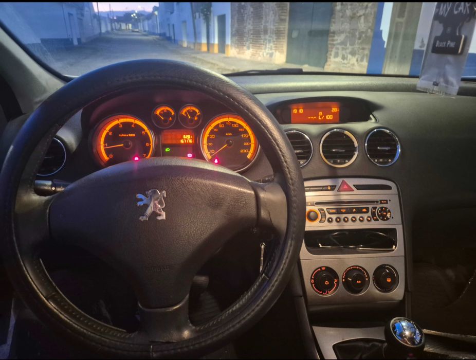 Peugeot 308 1.4 95cv