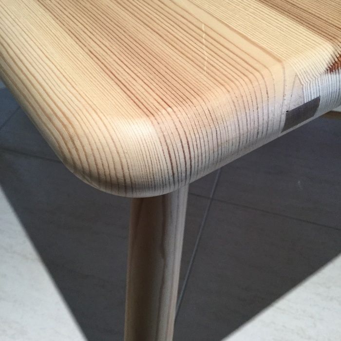 MESA com tampo rebatível para sala ou quarto de criança